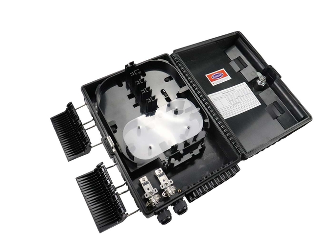 صندوق توزيع كابل الألياف البصرية الأسود مجهز بمحول SC وأسلاك التوصيل المصنوعة 0